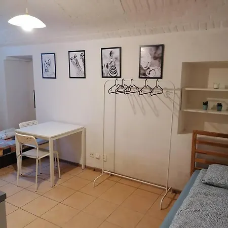 Апартаменты Basement In The Center!! Прага