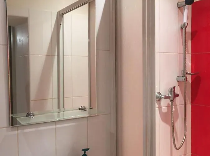 Basement In The Center!! Appartement Praag